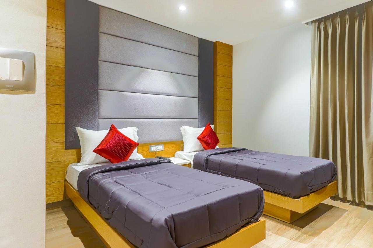 Hotel Bricks, Karol Bagh, New Delhi 외부 사진