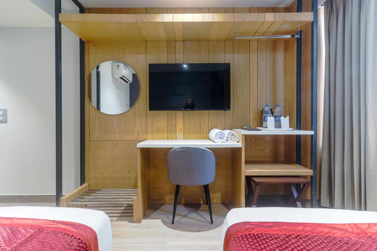 Hotel Bricks, Karol Bagh, New Delhi 외부 사진