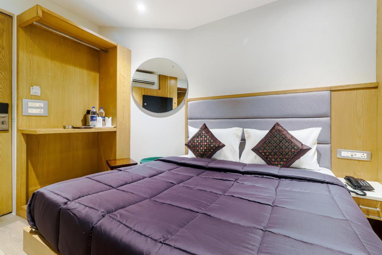 Hotel Bricks, Karol Bagh, New Delhi 외부 사진