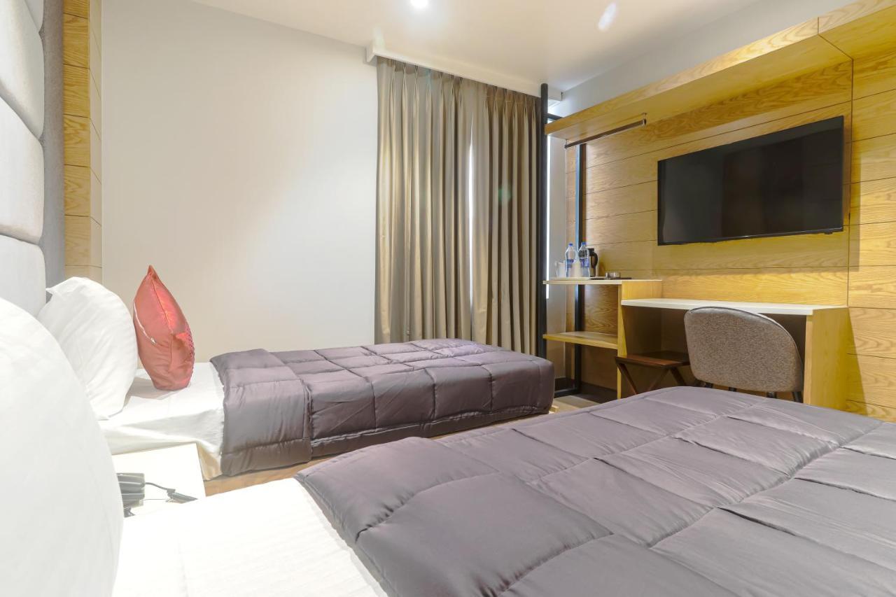 Hotel Bricks, Karol Bagh, New Delhi 외부 사진