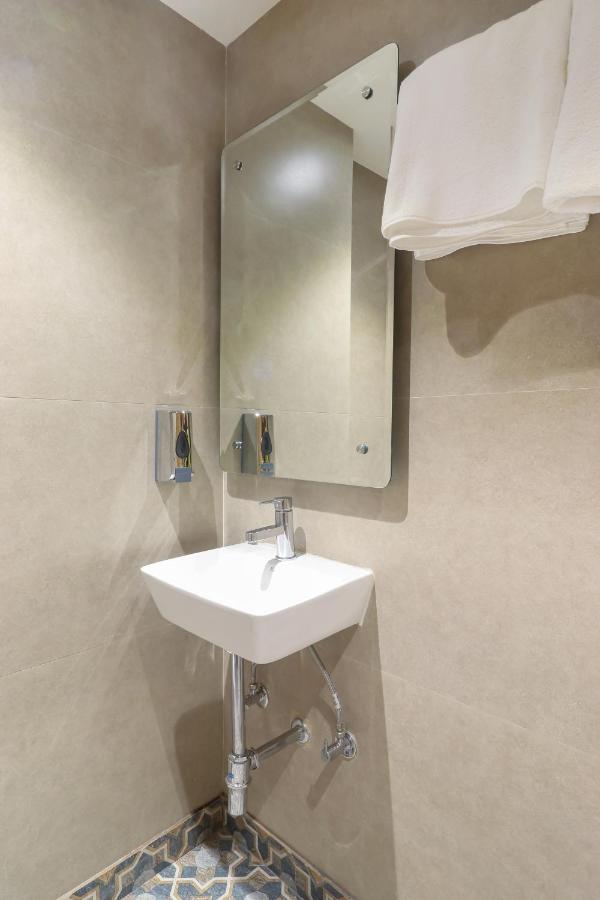 Hotel Bricks, Karol Bagh, New Delhi 외부 사진